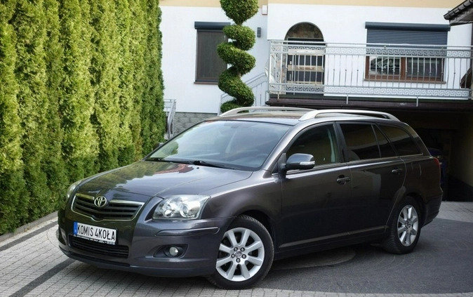 Toyota Avensis cena 17900 przebieg: 208000, rok produkcji 2006 z Nowe Miasto nad Pilicą małe 137